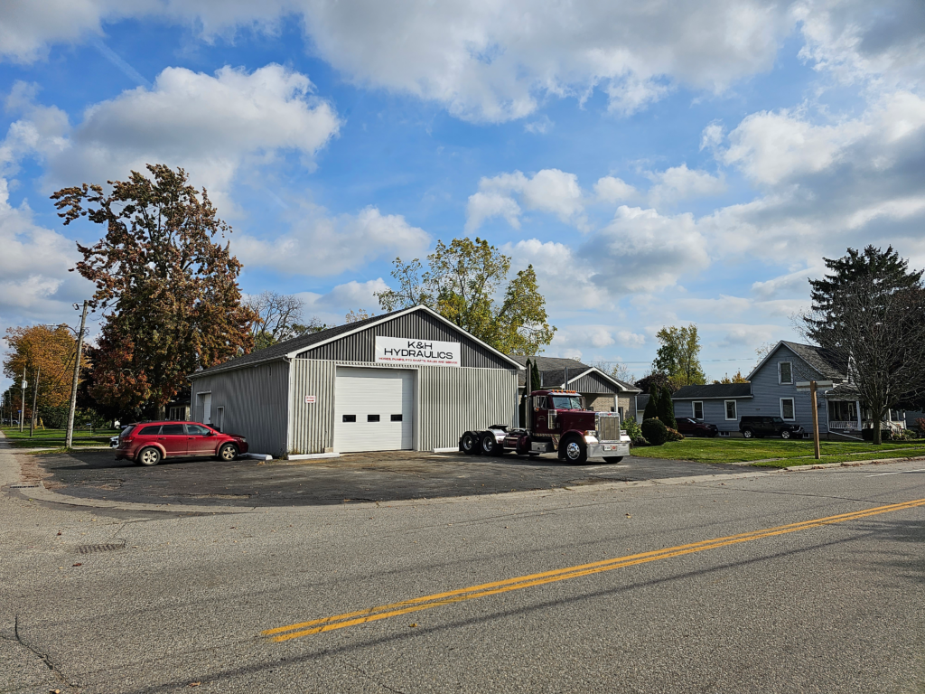 K&H Hydraulics in Springfield Ontario. Your home for hydraulic system upgrades or replacements, we provide access to reliable, high-performance components. Trust K&H Hydraulics for all your hydraulic sales and service requirements and experience excellence forged through years of industry dedication.